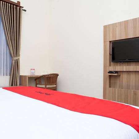 Reddoorz Plus Near Pasundan University Μπαντούνγκ Εξωτερικό φωτογραφία