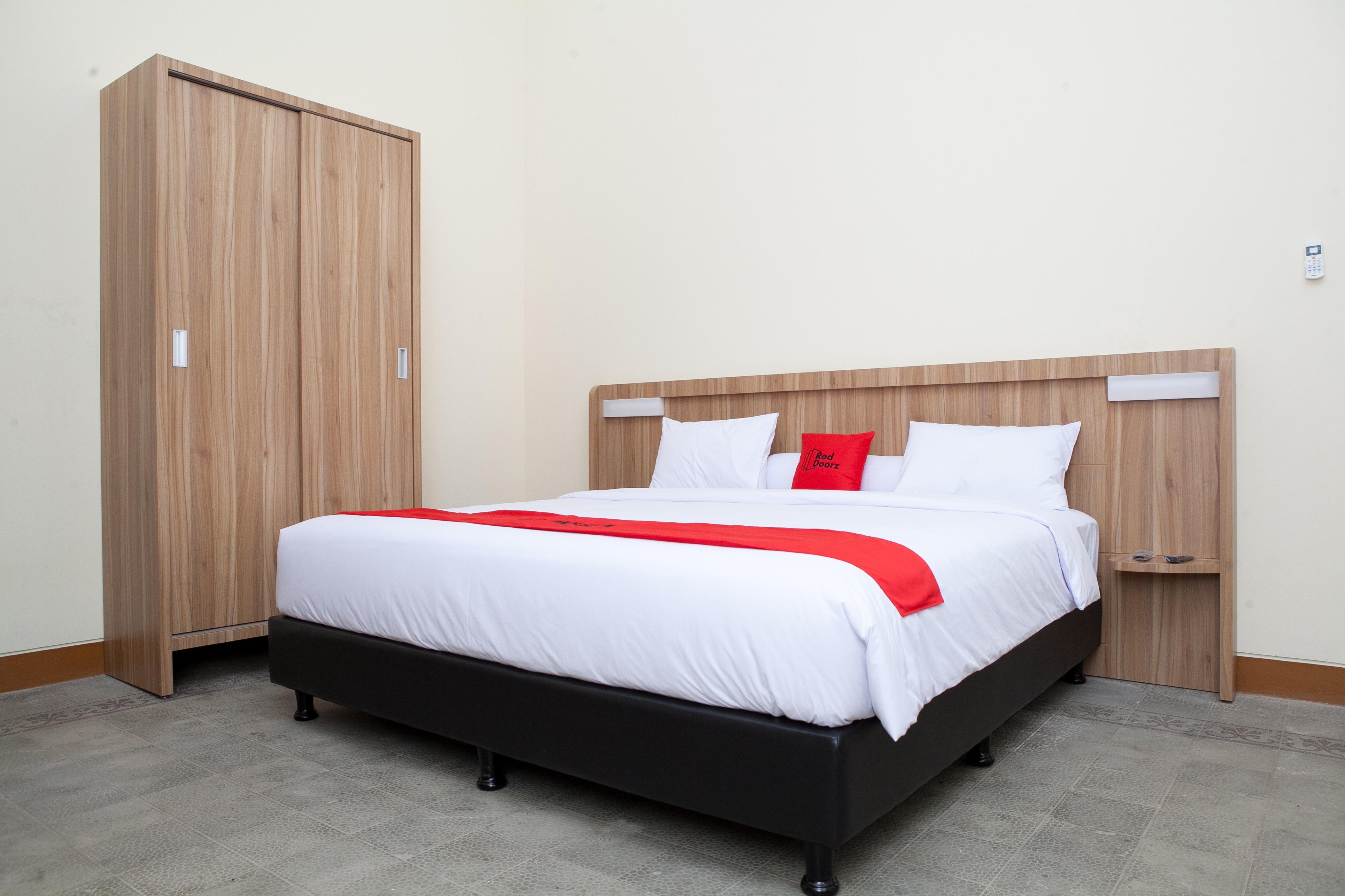 Reddoorz Plus Near Pasundan University Μπαντούνγκ Εξωτερικό φωτογραφία