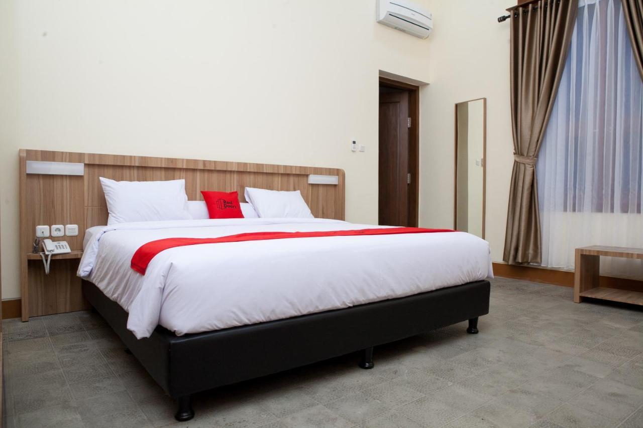 Reddoorz Plus Near Pasundan University Μπαντούνγκ Εξωτερικό φωτογραφία